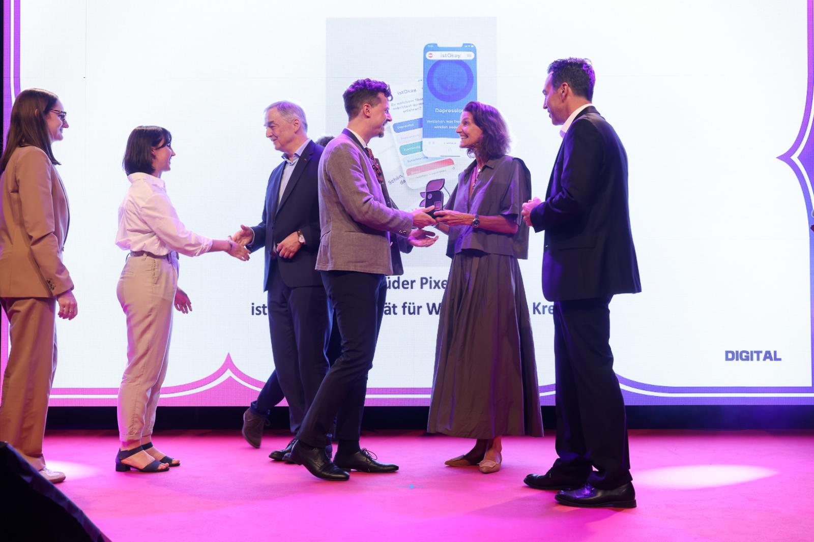 Gebrüder Pixel bei der Preisverleihung des Goldenen Hahn 2025